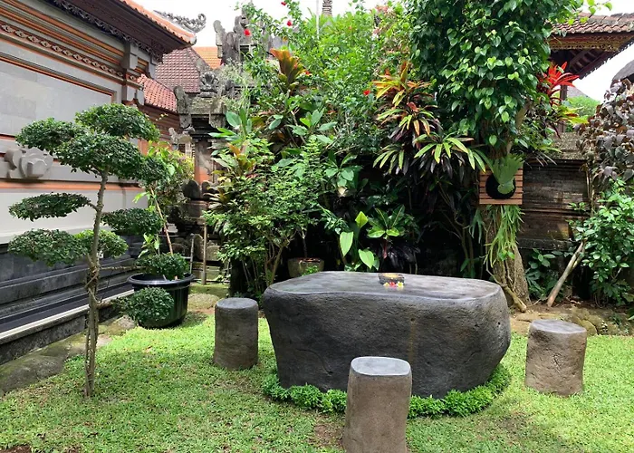 Mulan Dini House ホームステイ ウブド