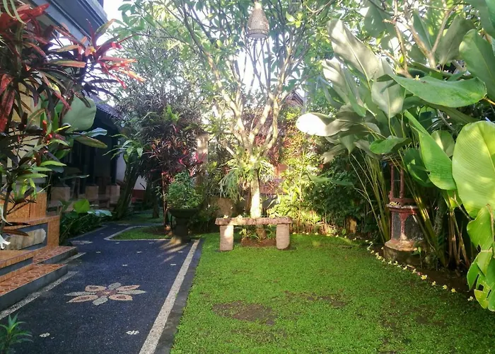 Quarto em Acomodações Particulares Mulan Dini House