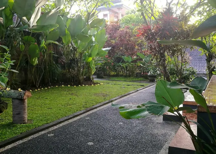 Mulan Dini House ウブド